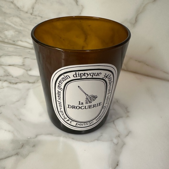 Diptyque La Droguerie Amber Candle - Picture 2 of 4